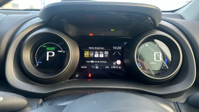 Toyota Yaris 1.5 Hybrid Design 5dr CVT Hybrid Hatchback